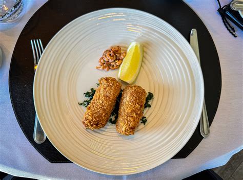 beste garnaalkroketten blankenberge|Dineren op een unieke locatie aan de kust.